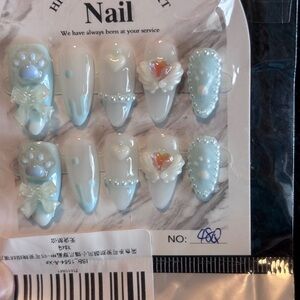 3D Pastel Blue Pearl Heart Press-On Nails